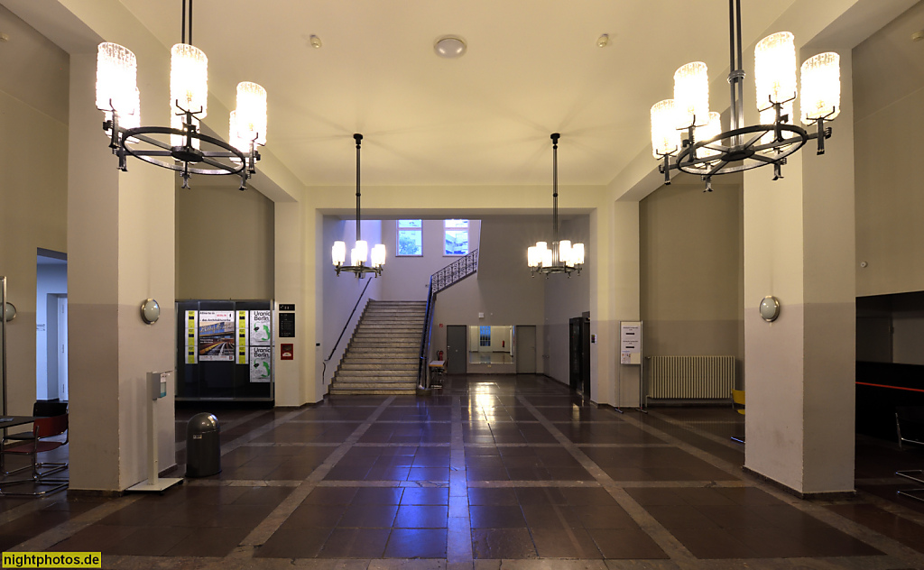 Berlin Schöneberg Urania-Haus Altbau mit Verwaltung. Vestibül