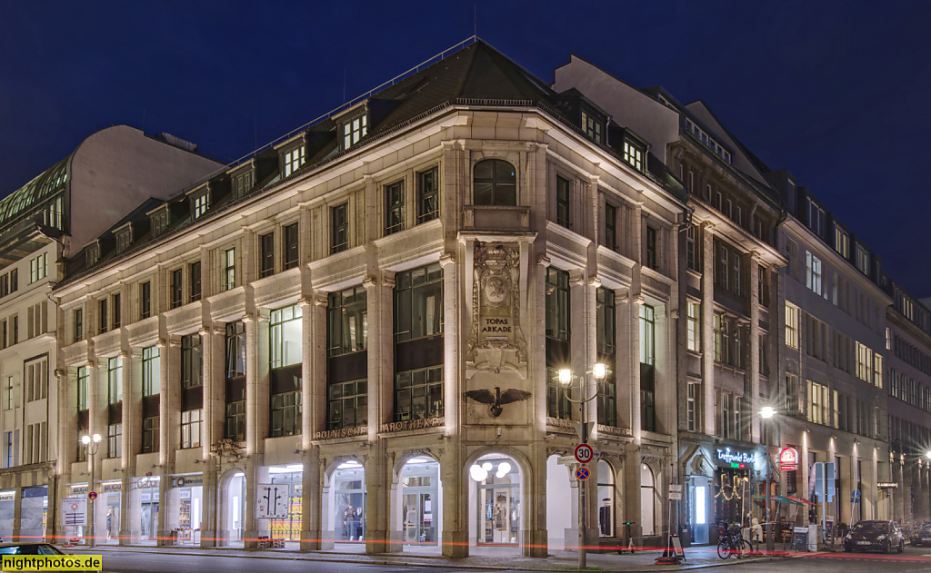 Berlin Mitte Buero- und Geschäftshaus Topas Arkade erbaut 1898-1900 von Alfred Beslauer. Saniert 1998. Friedrichstrasse 153