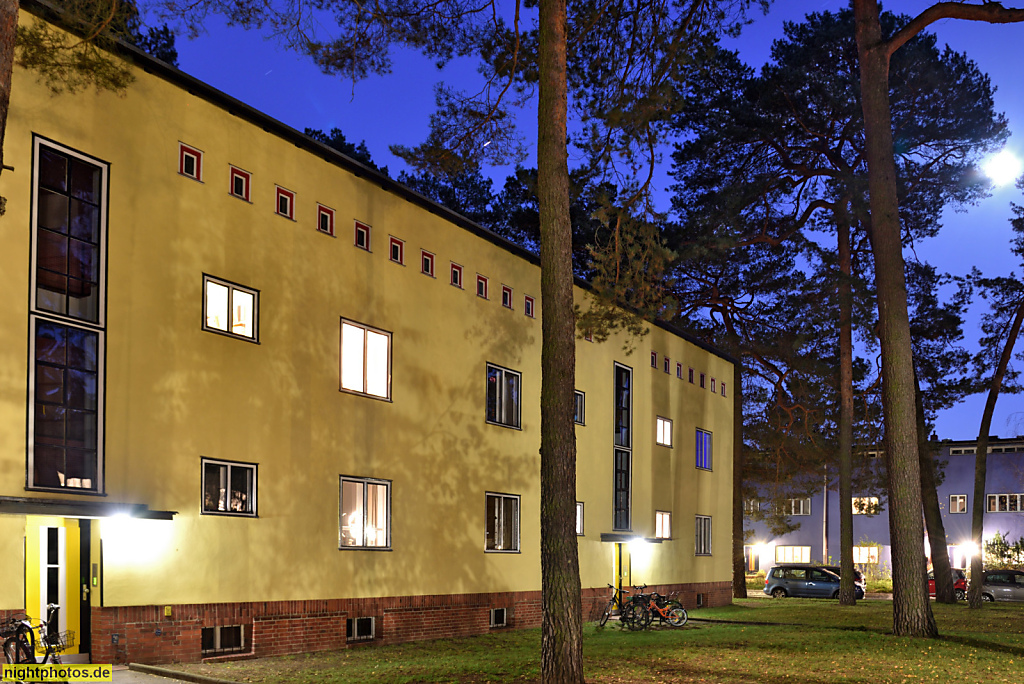 Berlin Waldsiedlung Zehlendorf erbaut 1926-1927 von Bruno Taut. Waldhüterpfad 69-71