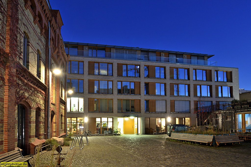 Berlin Prenzlauer Berg. Gewerbehof in der alten Königstadt. Saarbrücker Strasse 24. Erbaut 1885-1906 von Arthur Rohmer sowie Alterthum und Zadek als Brauerei Königstadt. Kino in der Königsstadt