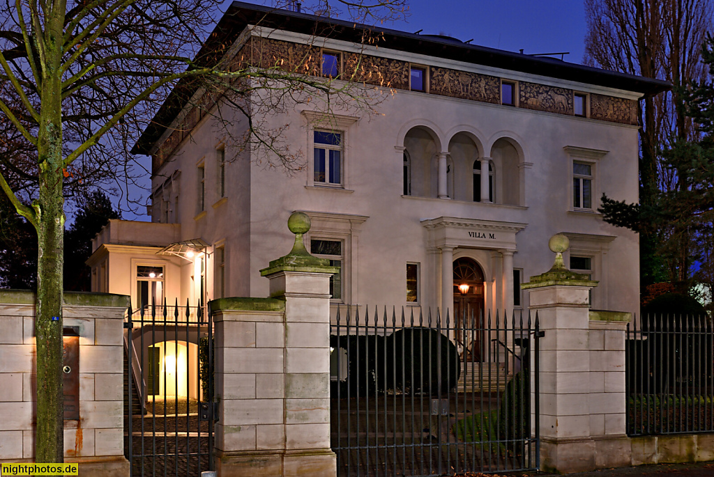 Berlin Grunewald. Villa Maren erbaut 1896-1897 von Emanuel Heimann Carl Zaar und Rudolf Vahl für den Arzt Paul Maren erbaut. Neorenaissance nach italienischem Vorbild. Winkler Strasse 12