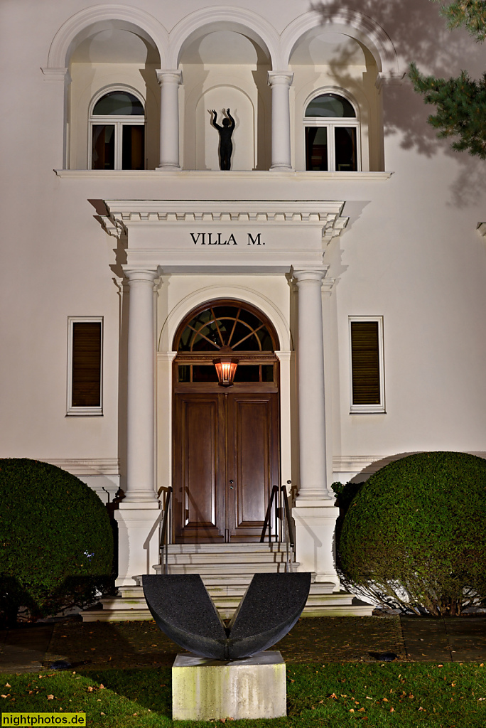 Berlin Grunewald. Villa Maren erbaut 1896-1897 von Emanuel Heimann Carl Zaar und Rudolf Vahl für den Arzt Paul Maren erbaut. Neorenaissance nach italienischem Vorbild. Winkler Strasse 12