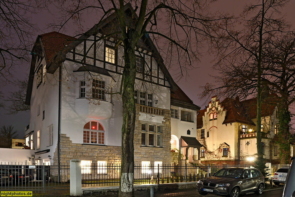 Berlin Grunewald. Villa mit Rustika Sockelquaderung in der Winkler Strasse 23