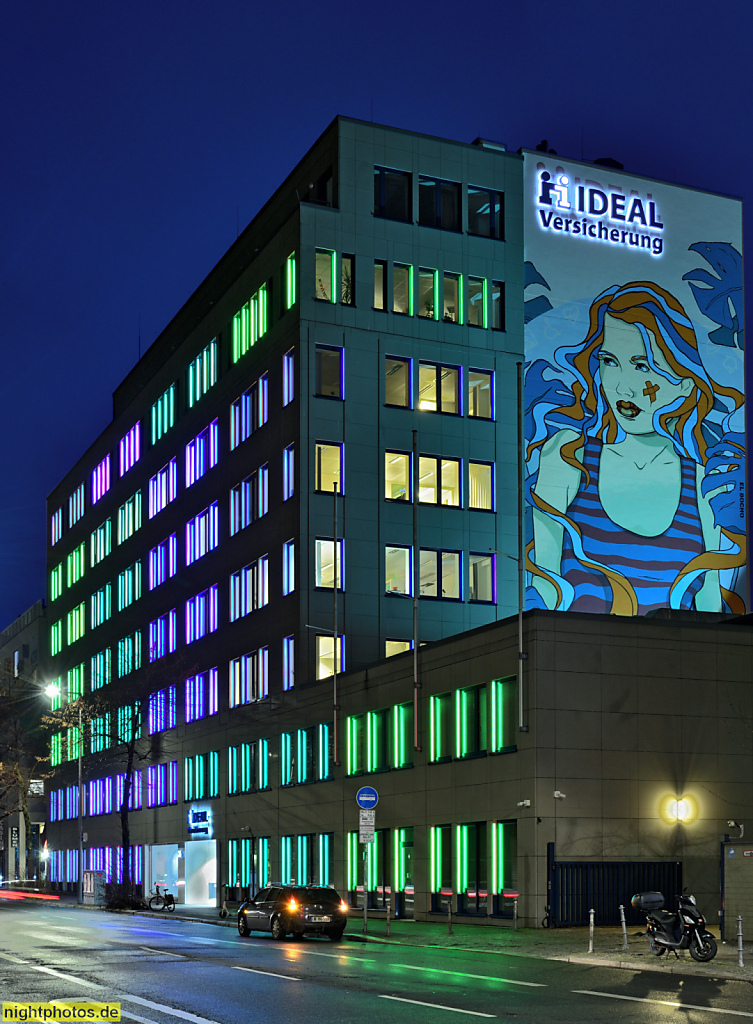 Berlin Kreuzberg. Ideal Versicherung Hauptverwaltung Berlin seit 2007. Kochstrasse 26