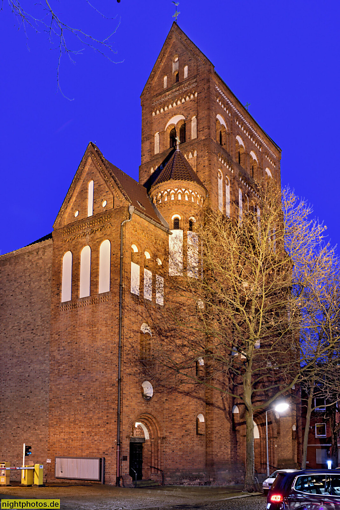 Berlin Steglitz Katholische Rosenkranzbasilika. Als Pfarrkirche erbaut 1899-1900 von Christoph Hehl. Kieler Strasse 11