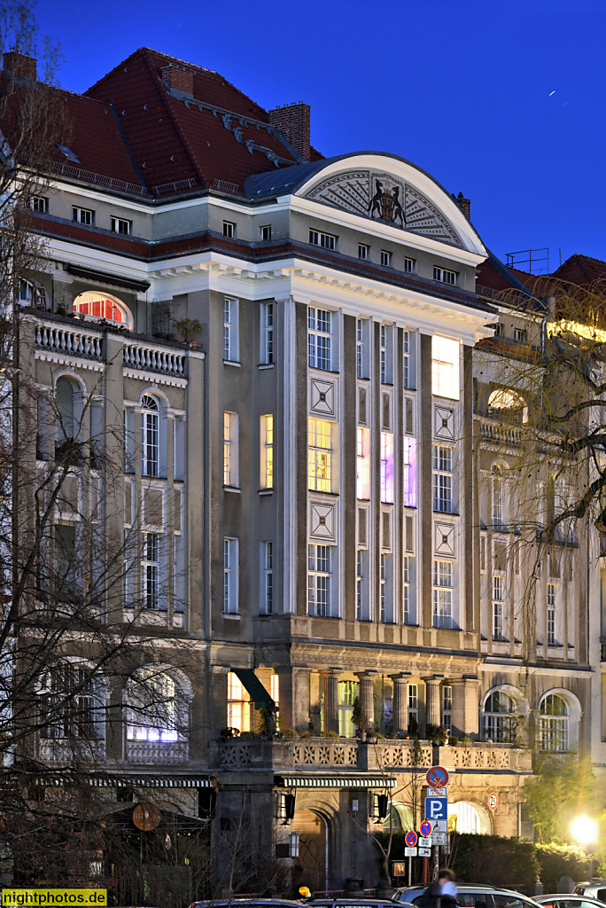 Berlin Kreuzberg Holdheimshof erbaut 1911 von Hugo Sonnenthal als Mietshaus mit Gewerbehof für die Unternehmerfamilie Holdheim mit Metallwarenfabrik. Paul-Lincke-Ufer 42-43