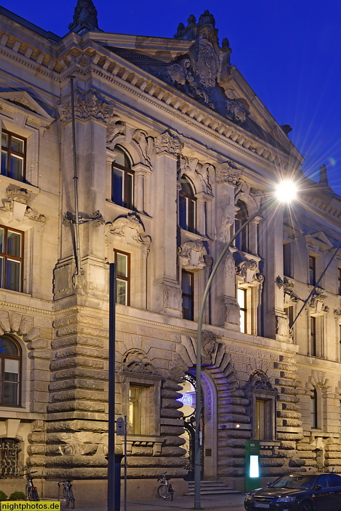 Berlin Mitte Tiergarten. WZB Wissenschaftszentrum Berlin für Sozialforschung seit 1988. Erbaut 1894 von August Busse als Reichsversicherungsamt im Stil der Neorenaissance. Reichpietschufer 50