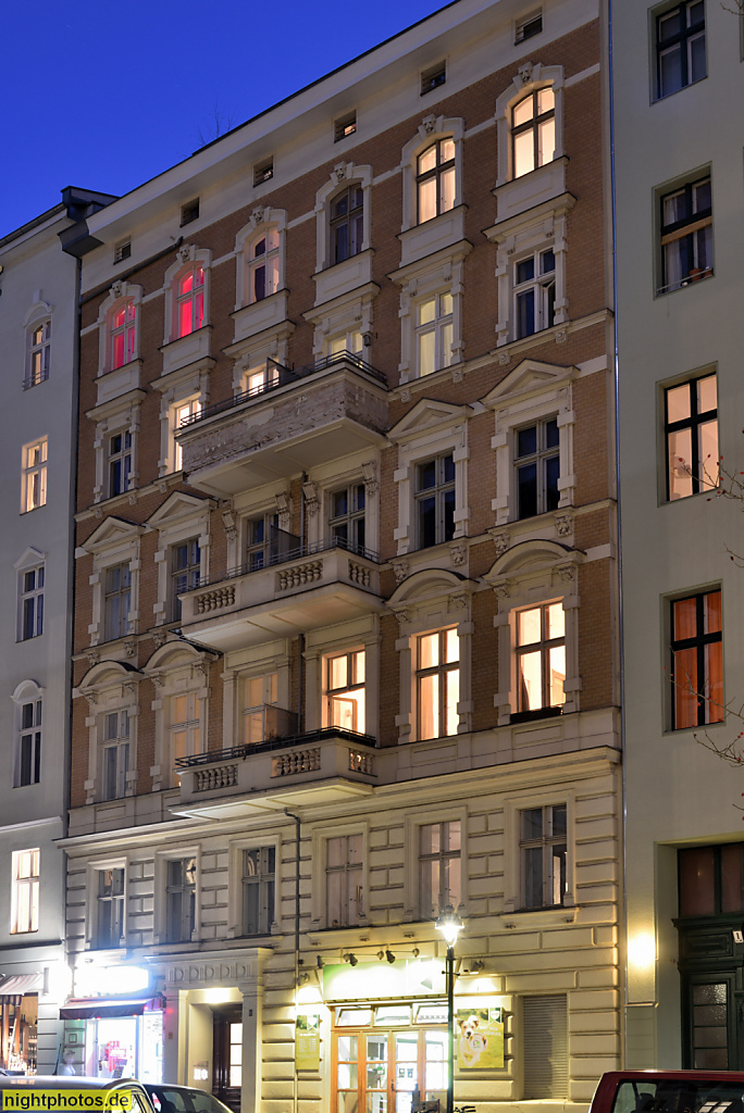 Berlin Kreuzberg. Altbau im Stil der Gründerzeit in der Heimstrasse 2