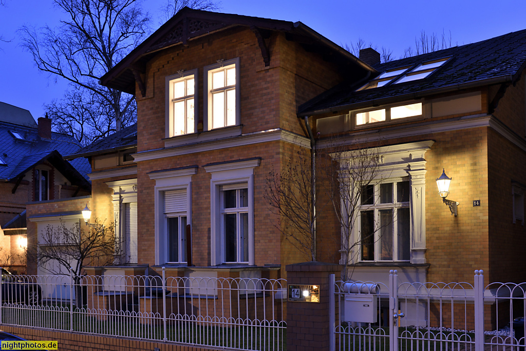 Berlin Friedenau Landhaus Bauer erbaut 1882-1883 von Franz Dreßler für Geheimen Registrator A. Bauer. Schmargendorfer Strasse 14