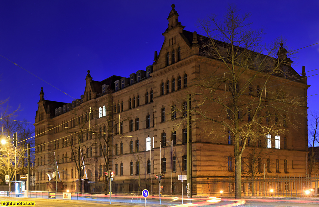 Potsdam Gewerbehaus. Erbaut 1891-1893 von Garnisonbauinspektors Robert Klingelhöffer als Kaserne des Leib-Garde-Husaren-Regiments im Stil der Neorenaissance. Berliner Strasse 135