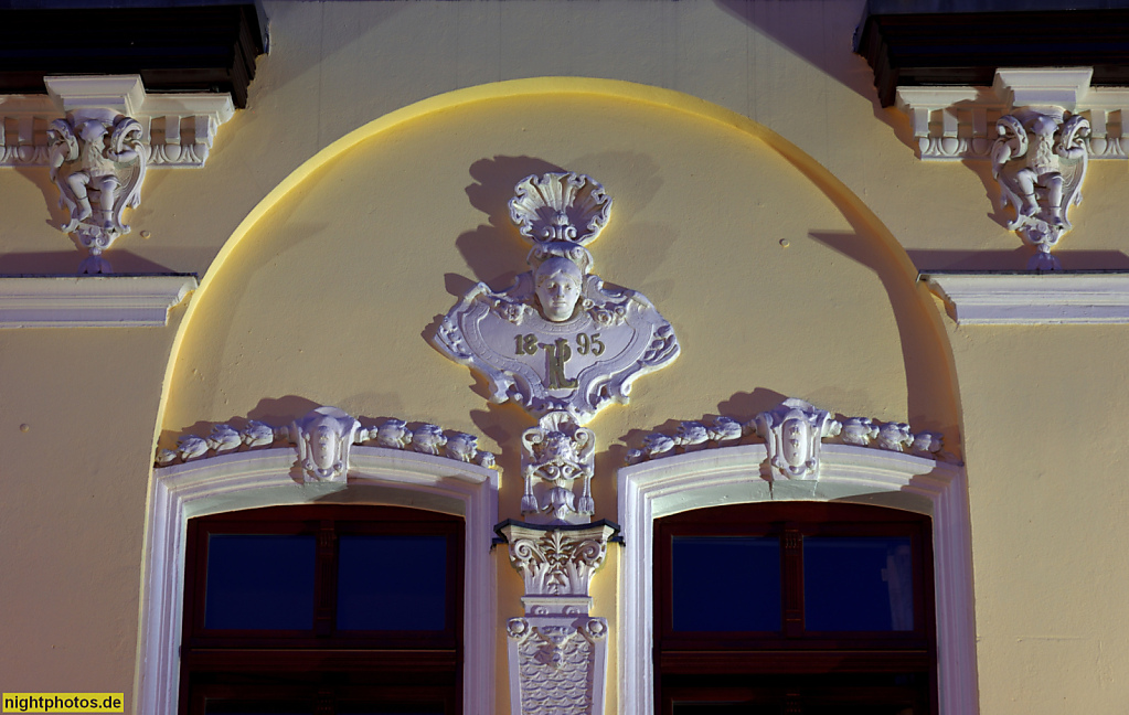 Berlin Adlershof. Stuckaltbau mit Fassadenschmuck erbaut 1895 in der Thomas-Müntzer-Strasse 8