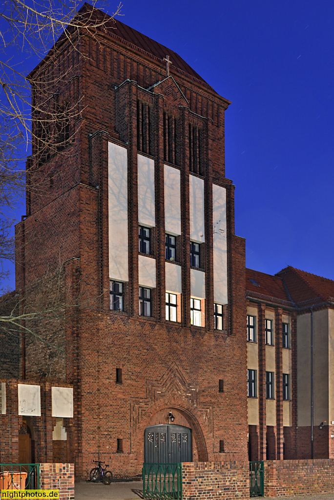 Berlin Adlershof. Katholische Christus-König-Kirche erbaut 1928-1930 von Carl Kühn. Nipkowstrasse 17-19