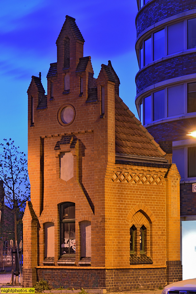 Berlin Prenzlauer Berg. Pförtnerhaus erbaut 1895-1899 von August Lindemann bei Erweiterung des Zentralvieh- und Schlachthof Otto-Ostrowski-Strasse Ecke Thaerstrasse.