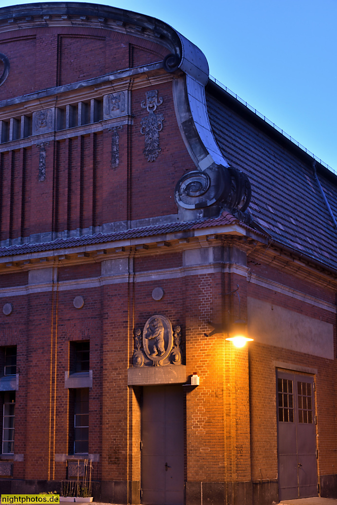 Berlin Prenzlauer Berg. Abwasser Pumpstation Radialsystem XI erbaut 1906-1908 von Stadtbauinspektor Meier und Architekt Hösel. Technisch modernisiert 2002. Erich-Weinert-Strasse 131-131A