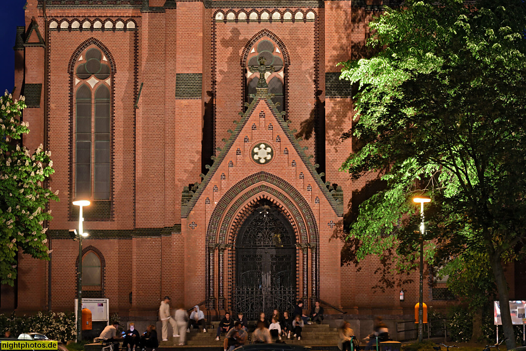 Berlin Schöneberg Apostel-Paulus-Kirche erbaut 1892-1894 von Franz Schwechten im Stil märkischer Backsteingotik als Hallenkirche