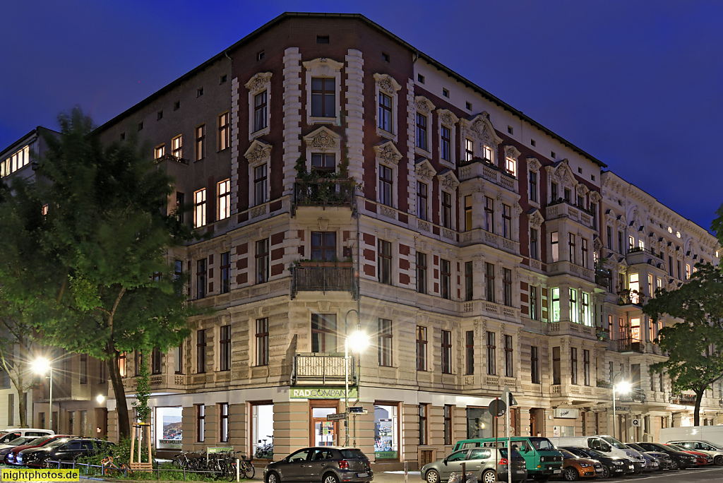 Berlin Schöneberg. Gründerzeit Altbau Mietshaus erbaut 1890 von Heinrich Thiel. Großgörschenstrasse 8 Ecke Kulmer Strasse 1