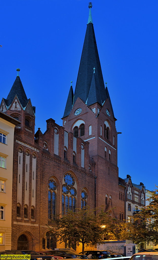 Berlin Mitte evangelische Golgatha-Kirche erbaut 1898–1900 von Max Spitta und Paul Graef in norddeutscher Backsteingotik. Borsigstrasse 6