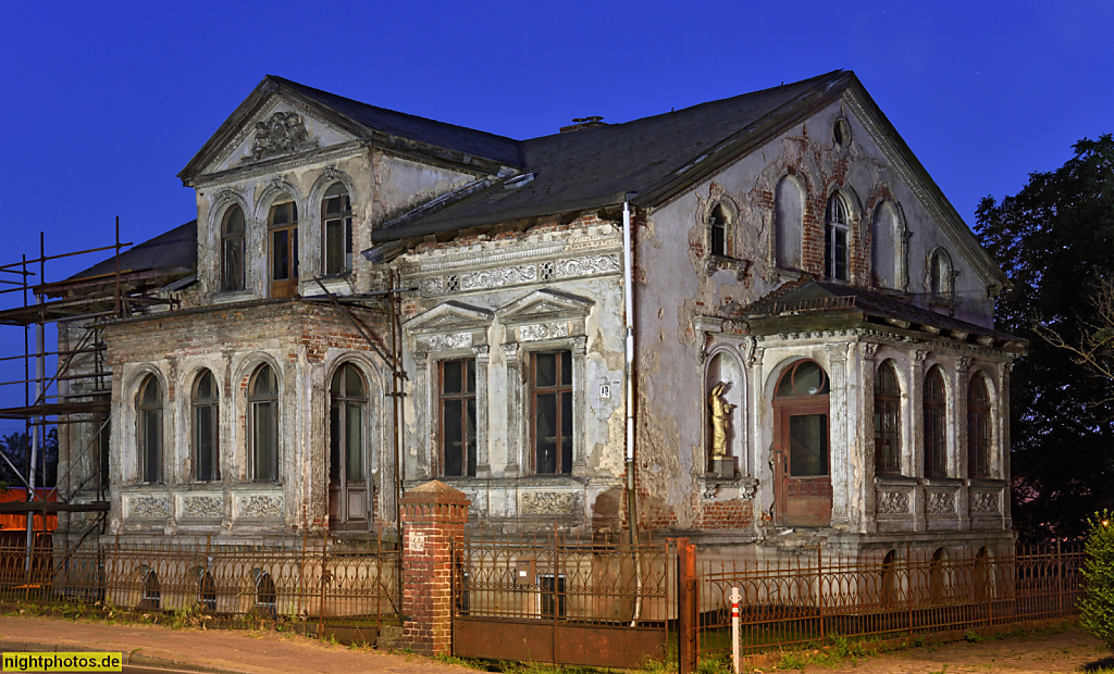 Berlin Heinersdorf. Villa erbaut 1876 im klassizistischen Stil für den Pferdehändler Carl Wilhelm Meye. Romain-Rolland-Strasse 49