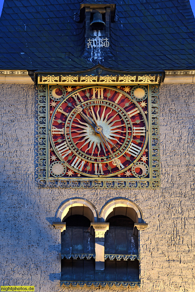 Berlin Nikolassee. Evangelische Kirche Nikolassee erbaut 1909-1910 von Erich Blunck und Johannes Bartschat. Kirchturm mit Turmuhr. Kirchweg 19-21