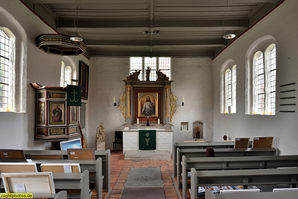 Neustadt in Holstein. Hospitalkirche erbaut 1408 fuer Pilger auf dem Weg nach Kloster Cismar. Ausstattung der Kirche aus dem 17. Jahrhundert