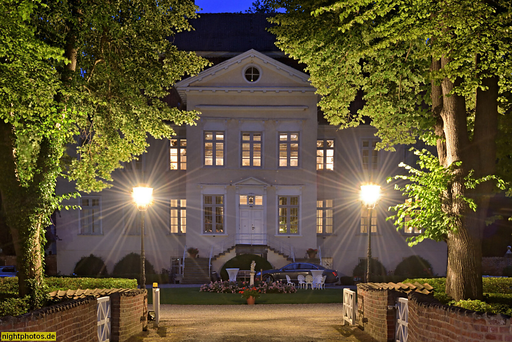 Neustadt in Holstein. Altenkrempe. Kulturgut Hasselburg. Gutshaus erbaut als barockes Herrenhaus im 18. Jahrhundert. Eigentum der Stahlberg Stiftung