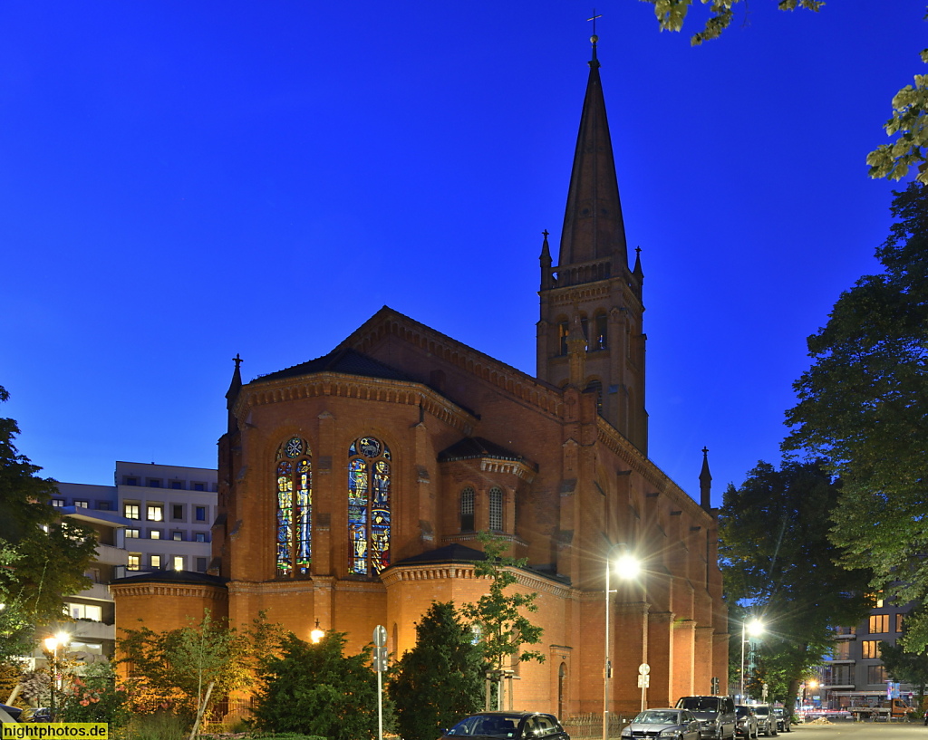 Berlin Schöneberg. Evangelische Zwölf-Apostel-Kirche. Erbaut 1871-1874 nach Plan von Friedrich August Stüler. Bauleitung Hermann Blankenstein und Julius Emmerich