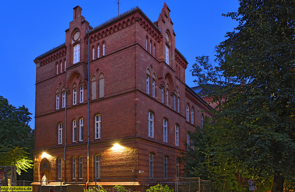 Berlin Mitte Moabit. Mannschaftskaserne des 4. Garderegiments zu Fuss erbaut 1891-1893 von Ferdinand Schönhals. Rathenower Strasse 11-12