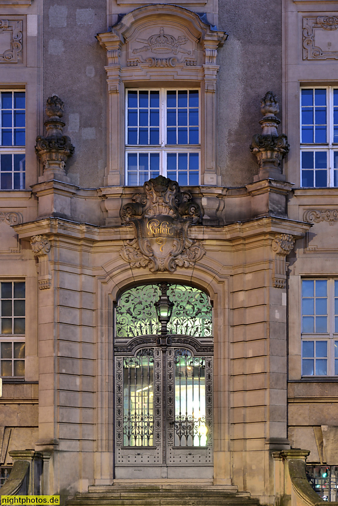 Berlin Mitte Moabit. Landgericht Berlin. Amtsgericht Tiergarten. Erbaut 1902-1906 von Rudolf Mönnich und Carl Vohl nach Vorentwurf von Paul Thoemer und Jean Fasquel im neobarocken Stil. Turmstrasse 89-93