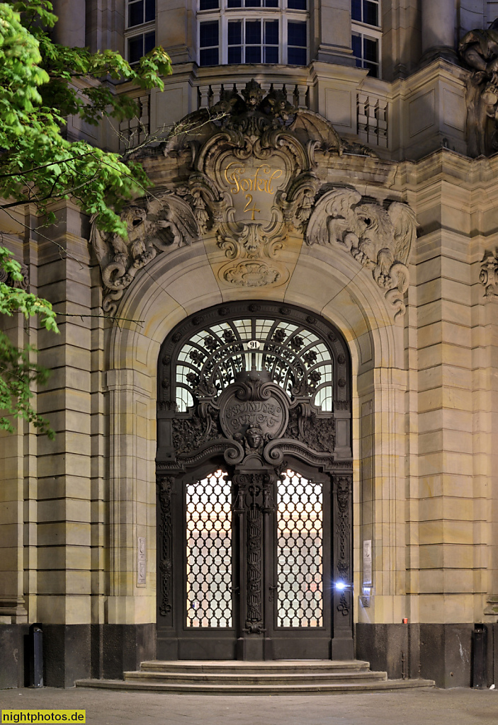 Berlin Mitte Moabit. Landgericht Berlin. Amtsgericht Tiergarten. Erbaut 1902-1906 von Rudolf Mönnich und Carl Vohl nach Vorentwurf von Paul Thoemer und Jean Fasquel im neobarocken Stil. Turmstrasse 89-93