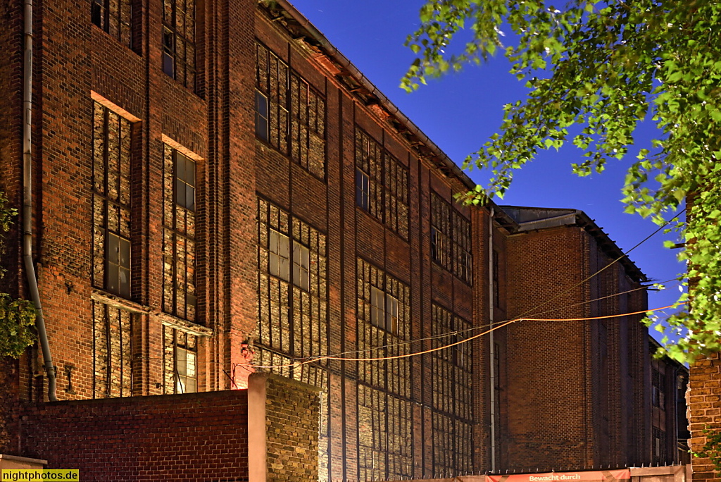 Berlin Spandau Stresow. Ehemalige Geschützgiesserei. Bohrwerkstatt erbaut bis 1855. Hofseite. Obermeierweg 18