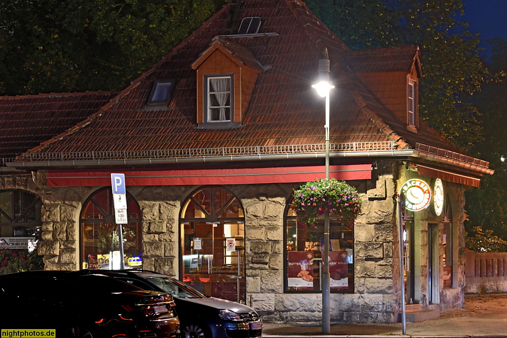 Berlin Frohnau Torhaus zum Ludolfinger Platz aus Werksteinquadern