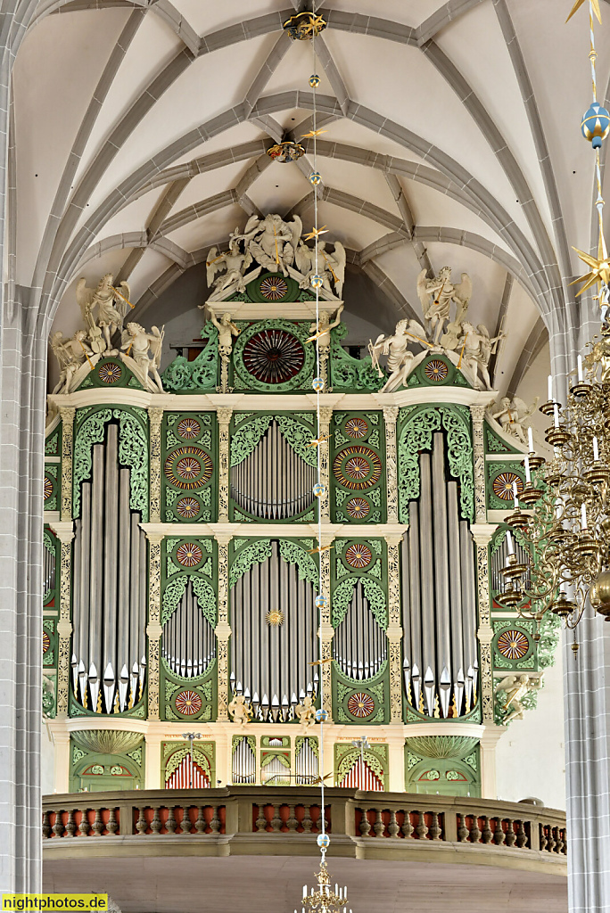 Görlitz St. Peter und Paul Kirche erbaut 1425-1497. Sonnenorgel von Eugenio Casparini. Restauriert 1997-2004 von Mathis Orgelbau. Prospekt von 1703 von Johann Conrad Buchau