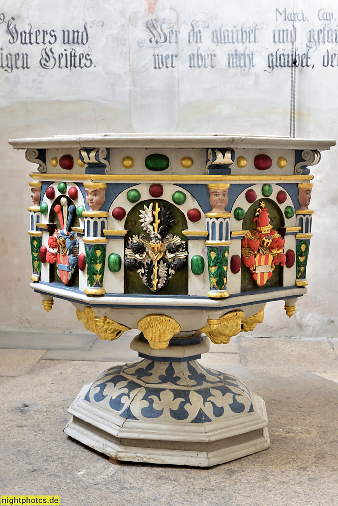 Görlitz St. Peter und Paul Kirche erbaut 1425-1497 von Conrad Pflüger. Urban Laubanisch. Blasius Börer. Taufkapelle von 1617 mit Taufbecken