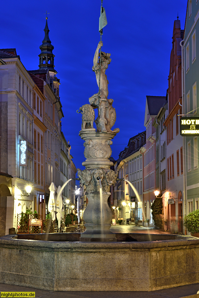 Görlitz. Georgsbrunnen errichtet Ende 16 Jahrhundert als öffentlicher Schöpfbrunnen und Zierbrunnen zur Wasserversorgung am Obermarkt