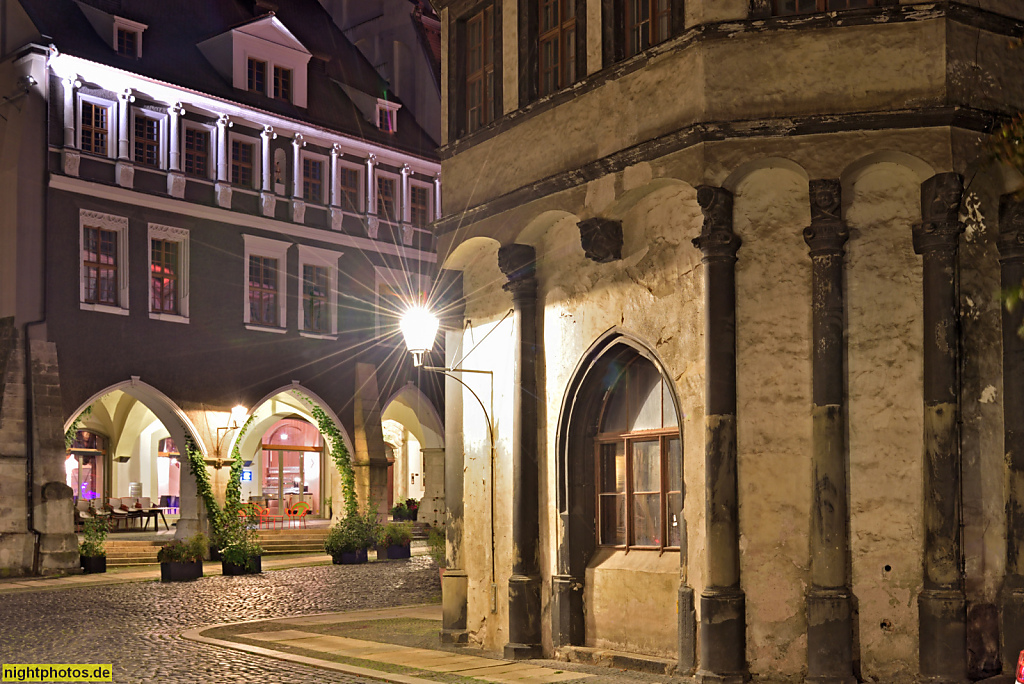 Görlitz. Alte Stadtwaage erbaut 1453 gotisch. Umbau um 1600 im Renaissancestil auf einem gotischen Untergeschoss. Ionische Säulen. Untermarkt 14. Hinten Görlitzer Hallenhäuser