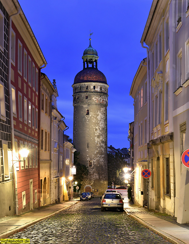 Görlitz. Nikolaiturm erbaut 1250 als Teil der Stadtbefestigung aus Grauwackebruchstein. Ersterwaehnung 1348. Seit 1848 freistehend. Nikolaistrasse