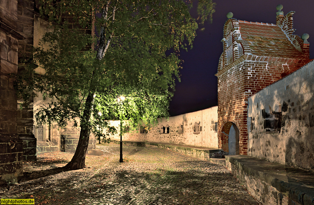 Görlitz. Stadtmauer am Nikolaizwinger unterhalb der St. Peter und Paul Kirche. Erbaut ab ca. 1300