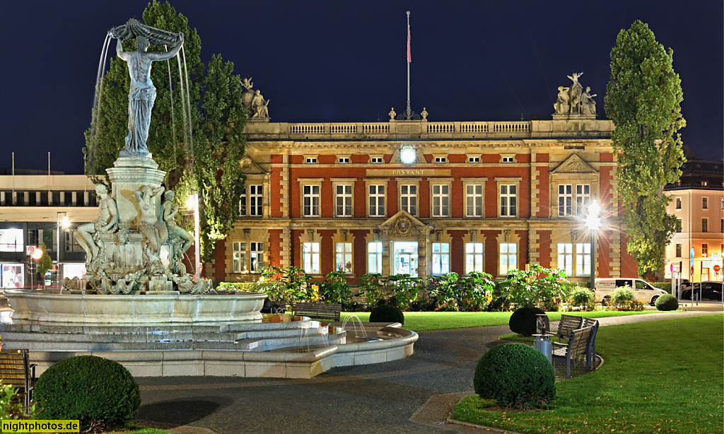 Görlitz. Postamt erbaut 1855 im Stil der Neorenaissance. Umbau 1889. Brunnenanlage mit Muschelminna des Breslauer Bildhauers Robert Toberentz von 1887. Postplatz 1