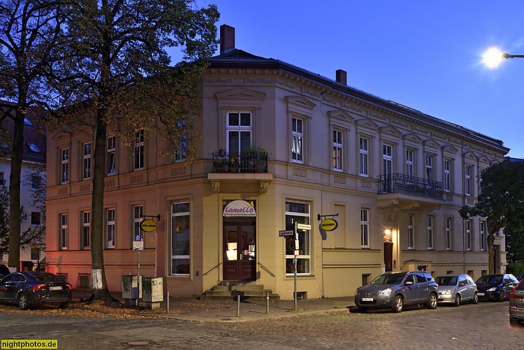 Berlin Steglitz. Mietshaus erbaut 1884-1885 von Johann Sinnig für Fritz Bodin. Schützenstrasse 44 Ecke Leydenallee 89