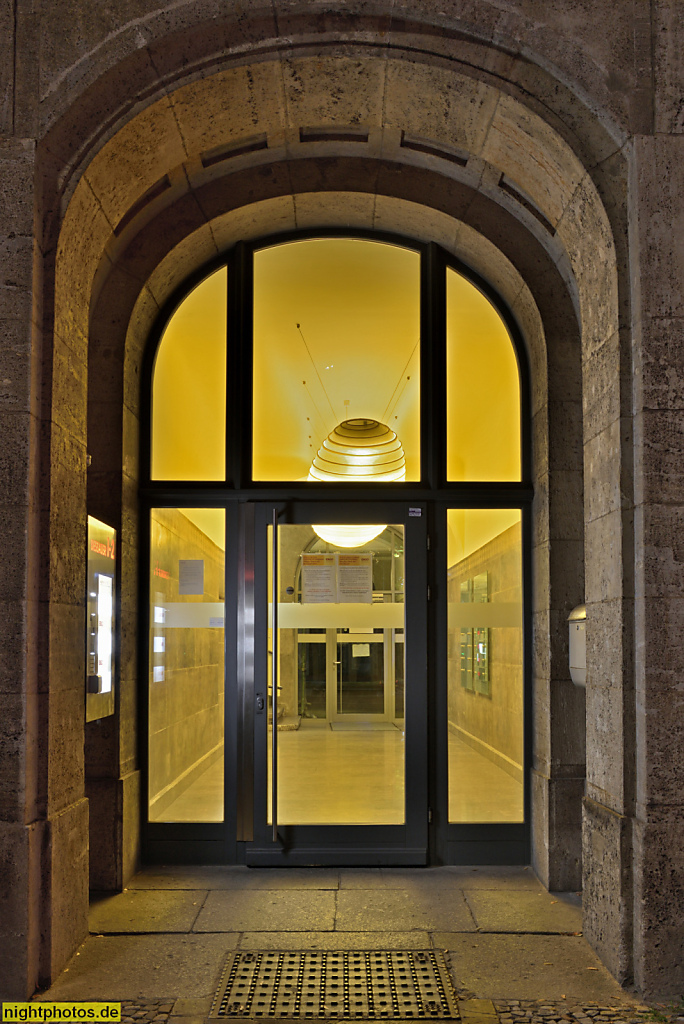 Berlin Kreuzberg. DKV Krankenkasse Verwaltungssitz. Erbaut 1905-1906 von Bruno Schmitz als Gildehaus des Berliner Papier- und Druckgewerbe fuer Dr. Carl Hofmann. Dessauer Strasse 1