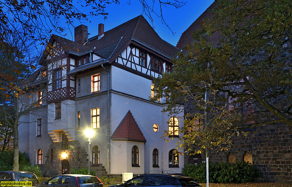 Berlin Steglitz. Lukaskirche Pfarrhaus und Gemeindehaus. Erbaut 1914-1919 von Baurat Walter Kern an der Friedrichsruher Strasse 6a