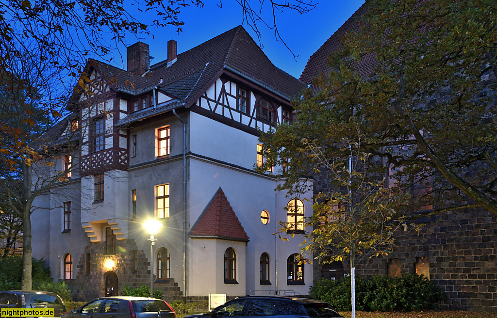 Berlin Steglitz. Lukaskirche Pfarrhaus und Gemeindehaus. Erbaut 1914-1919 von Baurat Walter Kern an der Friedrichsruher Strasse 6a