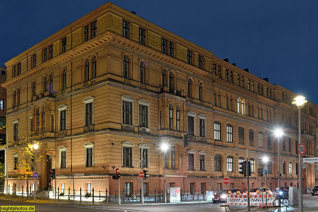 Berlin Mitte. Robert-Koch-Forum. Spätklassizistisch Erbaut 1873-1883 als Naturwissenschaftliche und medizinische Institute der Königlichen Universität Berlin. Dorotheenstrasse 94-96