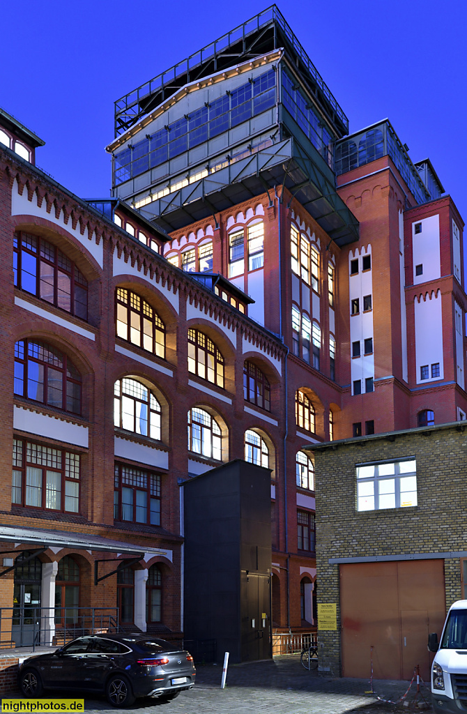 Berlin Friedenau. Goerzhöfe. Fabrikgebäude erbaut 1899 von Waldemar Wendt und Paul Egeling für Optische Anstalt C. P. Goerz. Stahlskelett Turm erbaut 1915. Kraftwerk erbaut 1901. Holsteinische Strasse 39