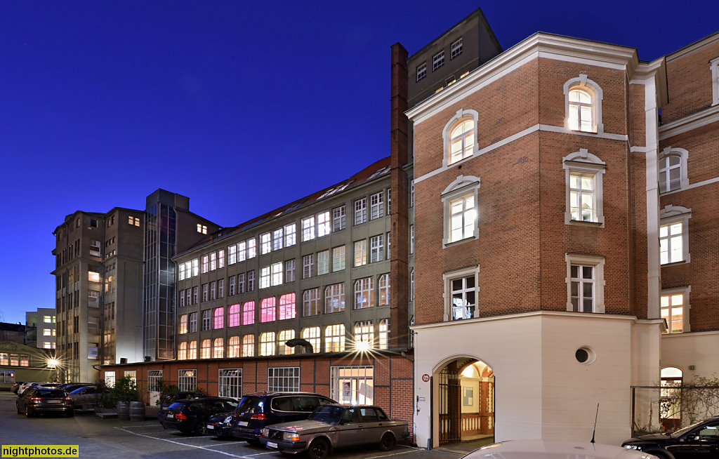 Berlin Friedenau. Goerzhöfe. Fabrikgebäude und Wohngebäude erbaut 1897-1898 von Waldemar Wendt und Paul Egeling für Optische Anstalt C. P. Goerz. Rheinstrasse 44-46