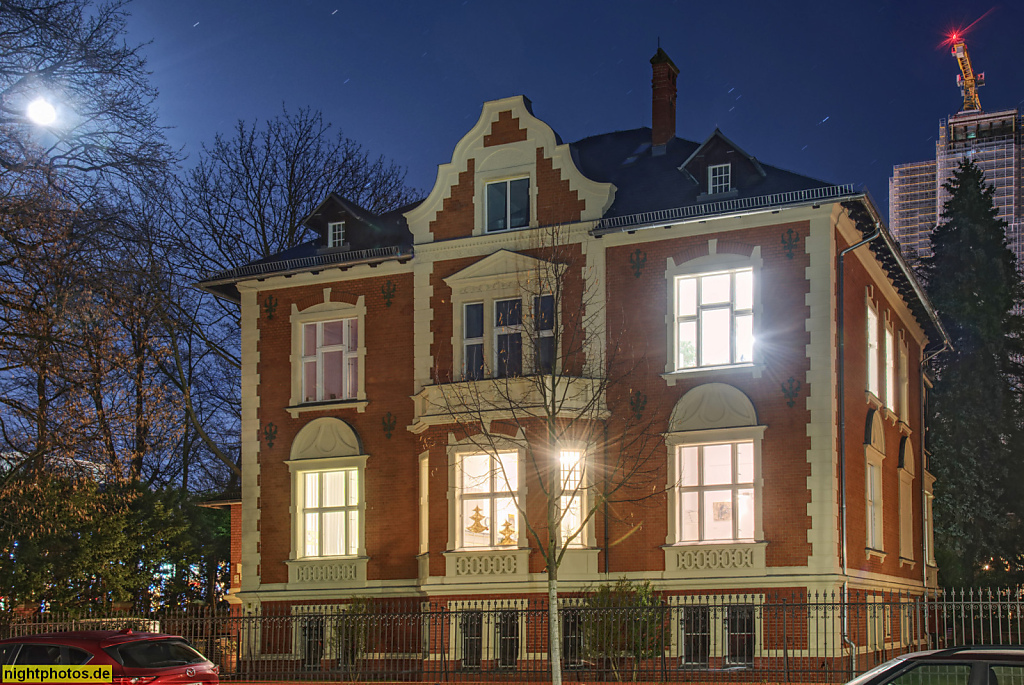 Berlin Steglitz. Arztpraxis. Villa erbaut 1903-1904 von und durch Robert Poseck für Helmut Roempler. Rothenburgstrasse 33
