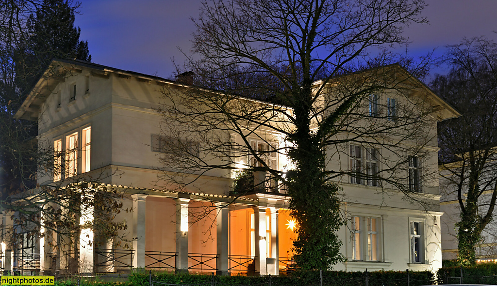 Berlin Steglitz. Villa. Als Mehrfamilienhaus erbaut 1873 von Richard Hager. Umbau 1896. Schmidt-Ott-Strasse 21