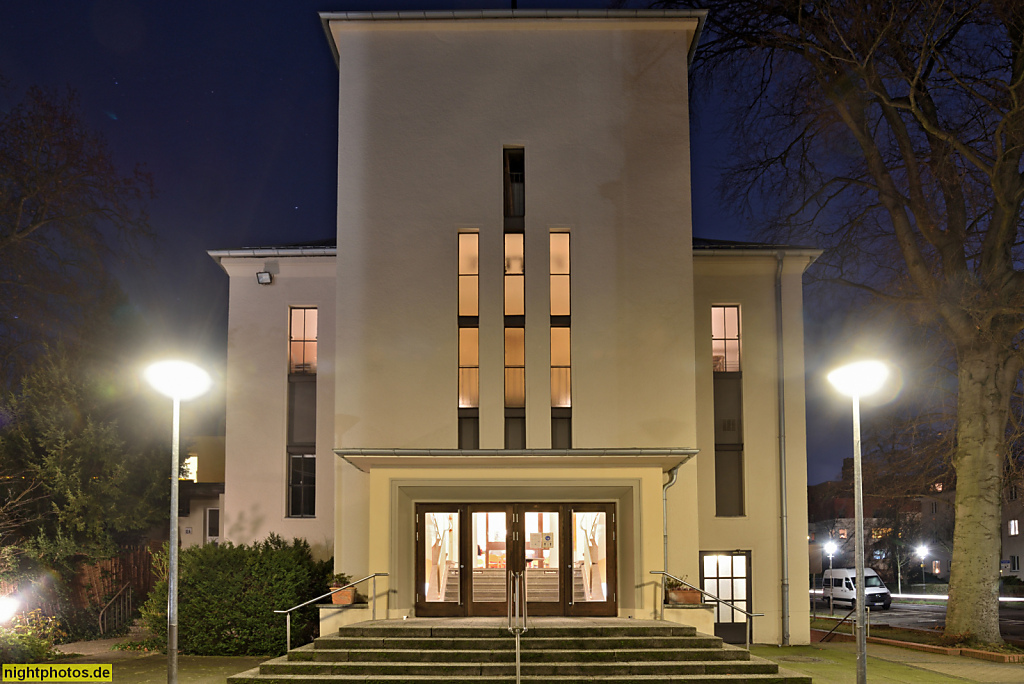 Berlin Steglitz. Baptistenkirche Steglitz. Erbaut 1952–1953 von Erich Splitt. Rothenburgstrasse 12A