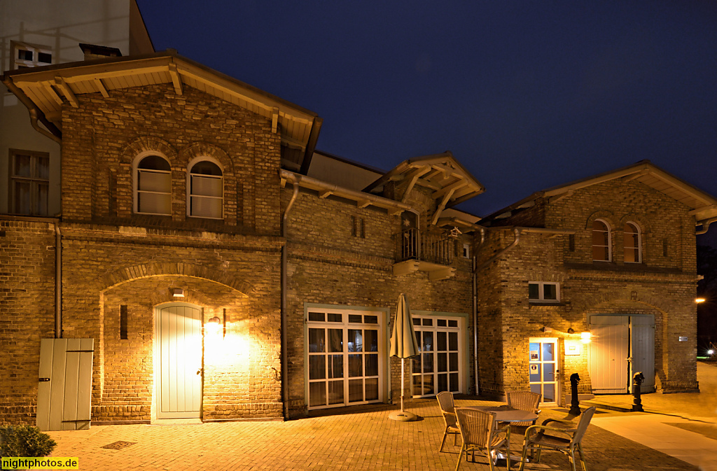 Potsdam. Remise als Stallgebäude im Kutscherhof an der Allee nach Sanssouci 1