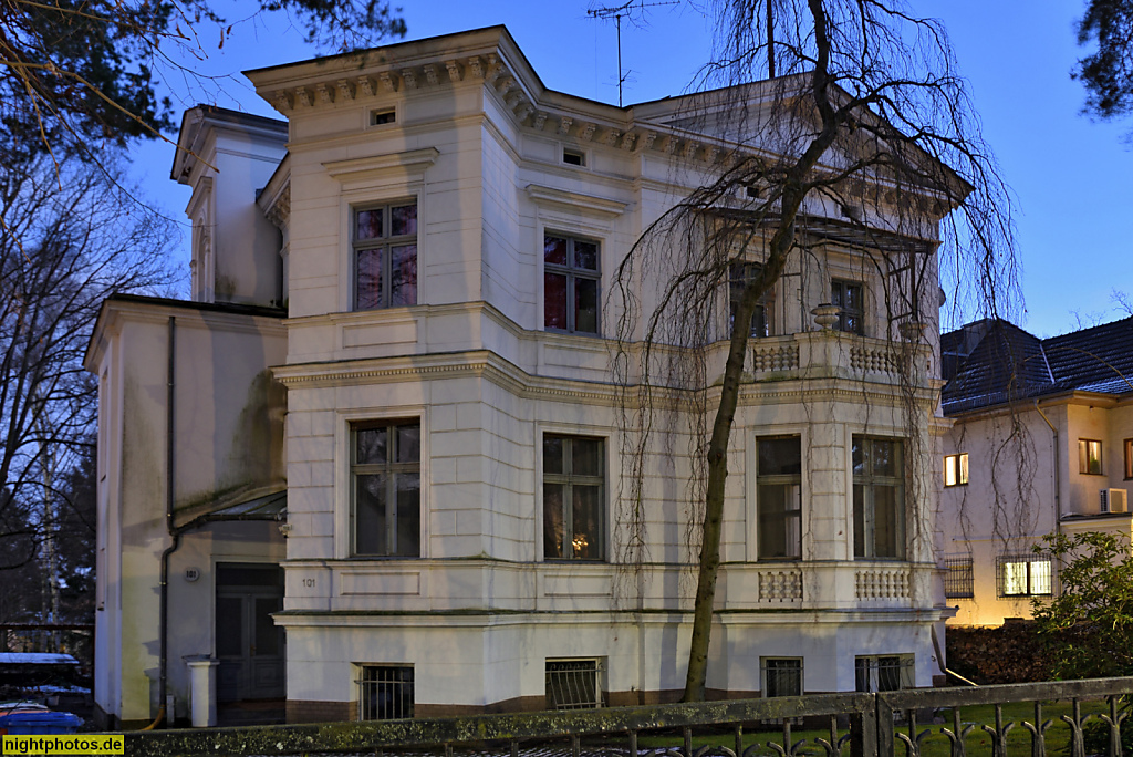 Berlin Steglitz. Villa erbaut 1888 als Wohnhaus von und durch Emil Meyer für Anna Fehlert. Umbau 1909 von Leibnitz. Lepsiusstrasse 101
